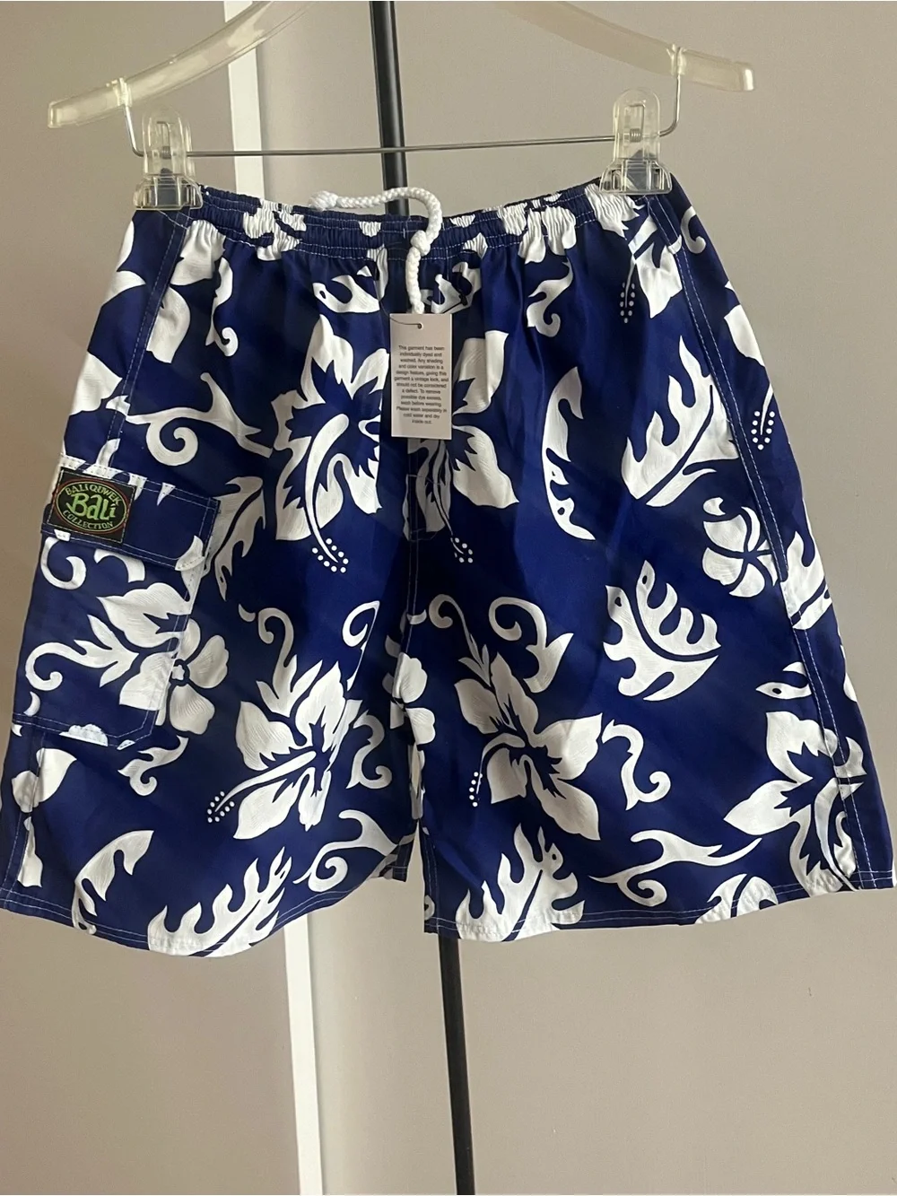 NWT Bali Unisex Hawaiian Floral Shorts Side Pocket Blue & White Cotton Blend Med